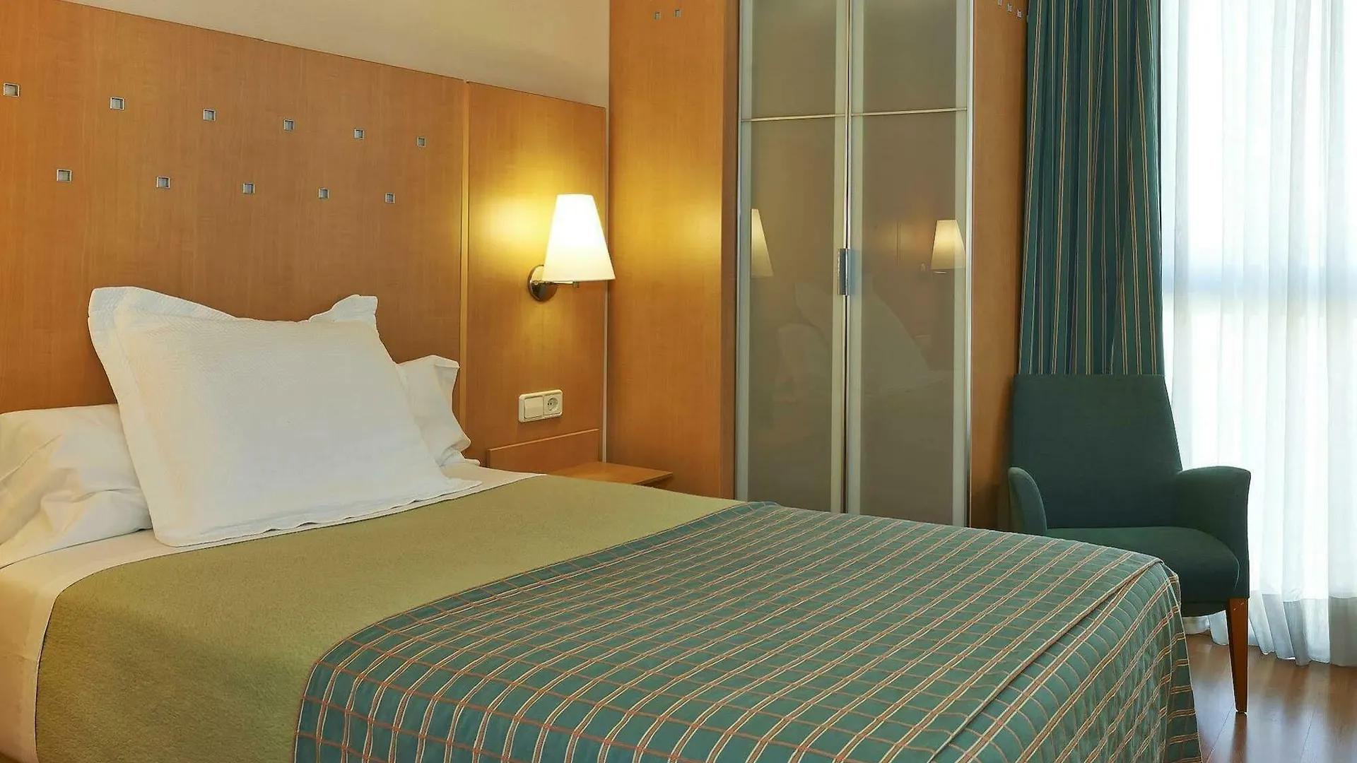Sercotel Porta Barcelona Sant Just Desvern 3*,